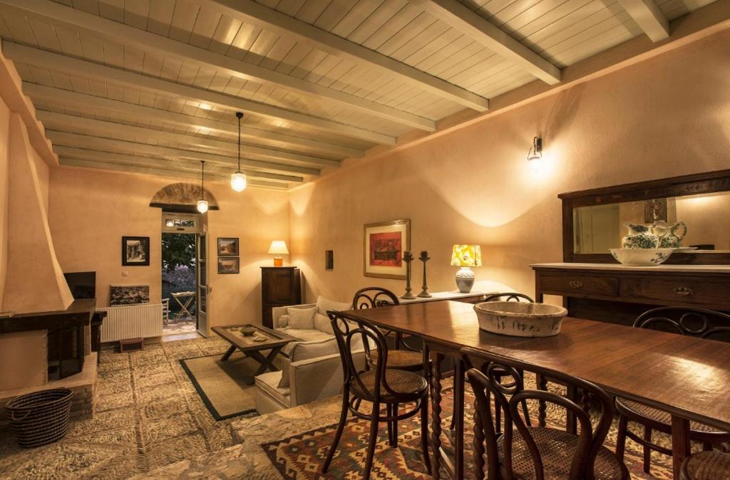 Kyparissia Old Town Lodge With Amazing Sea View Extérieur photo