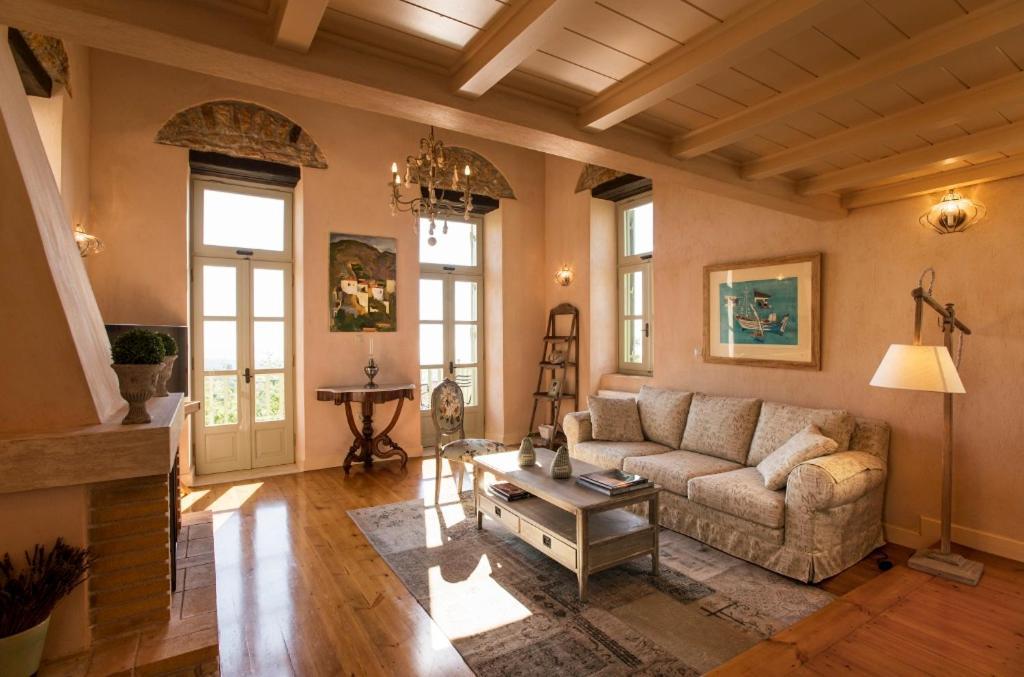 Kyparissia Old Town Lodge With Amazing Sea View Extérieur photo