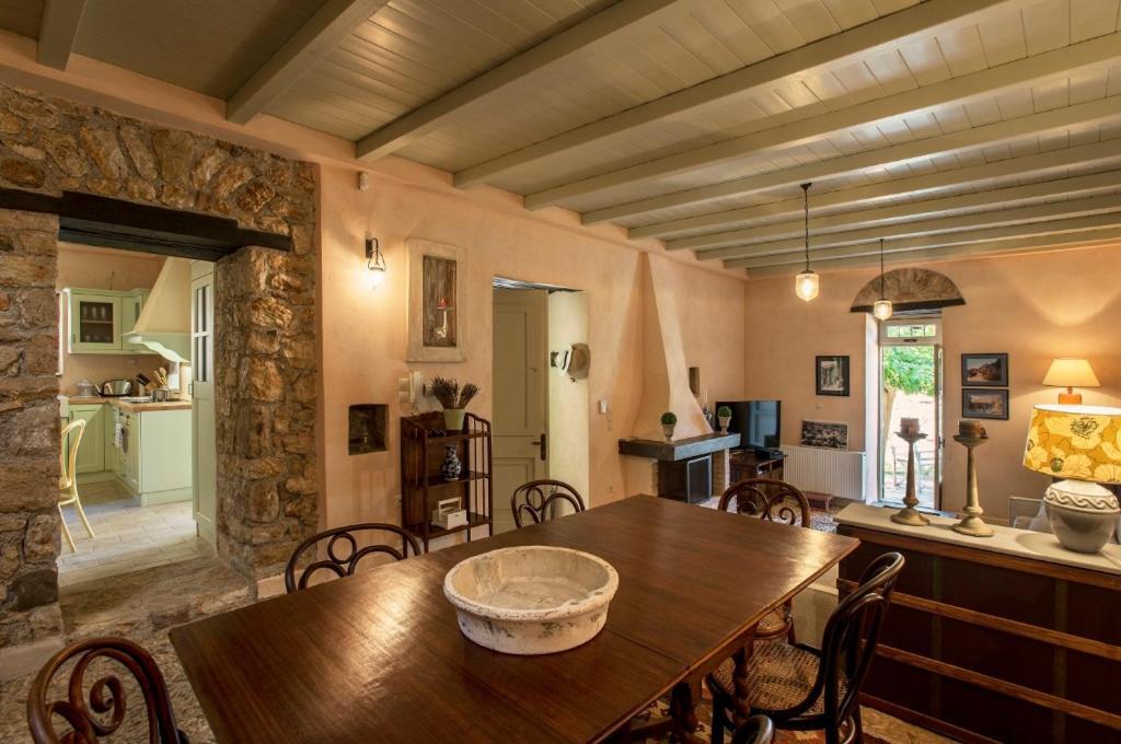 Kyparissia Old Town Lodge With Amazing Sea View Extérieur photo
