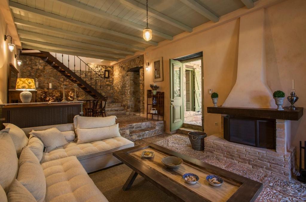 Kyparissia Old Town Lodge With Amazing Sea View Extérieur photo